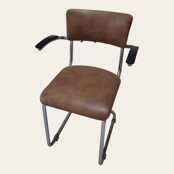 Zes Mid Century stoelen