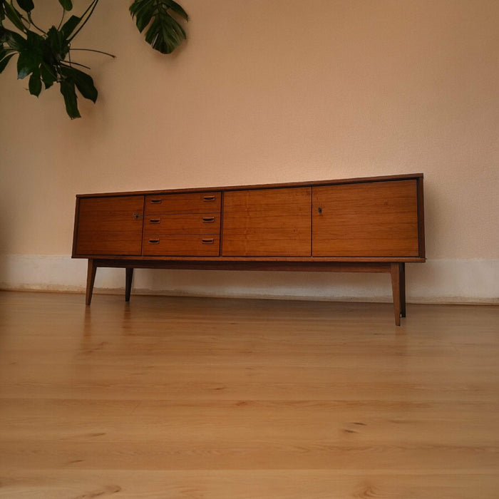 Mid Century Anrichte