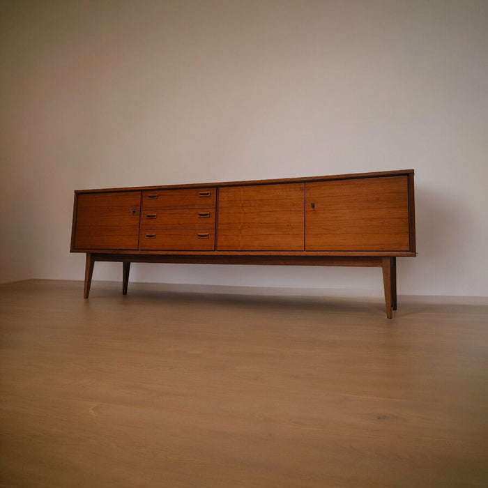 Mid Century Anrichte