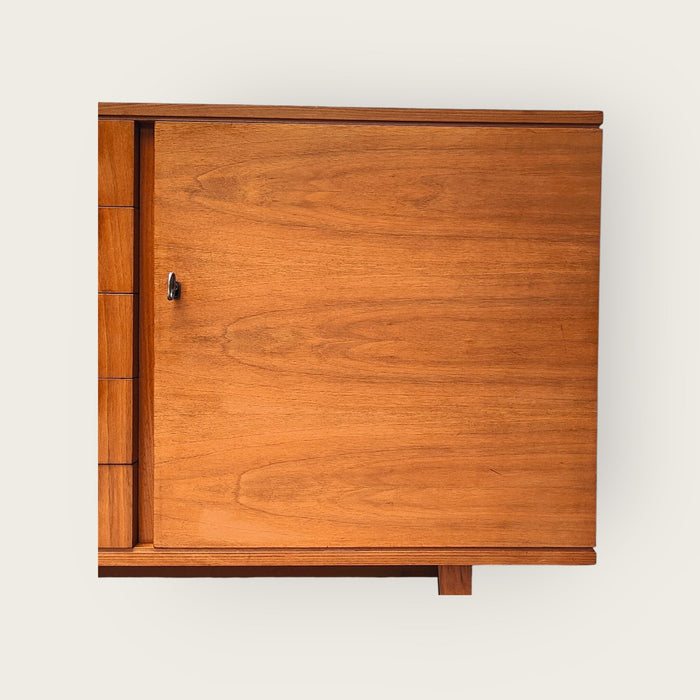 Mid Century Anrichte