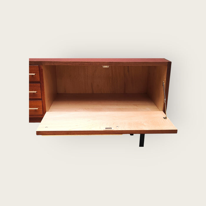 Mid Century Dressoir