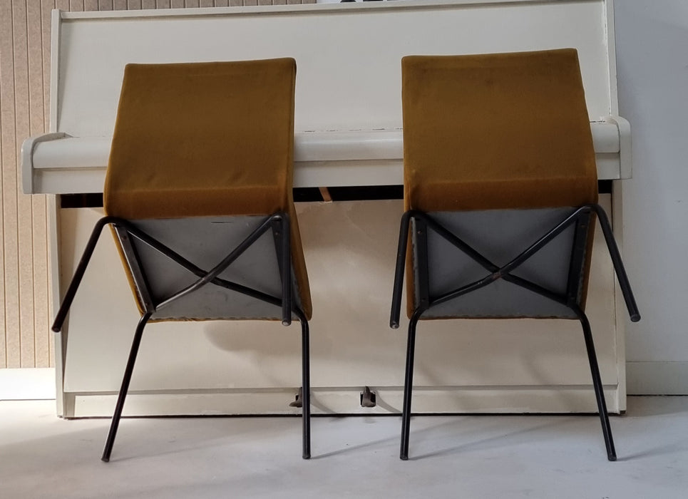 Twee 70's stoelen