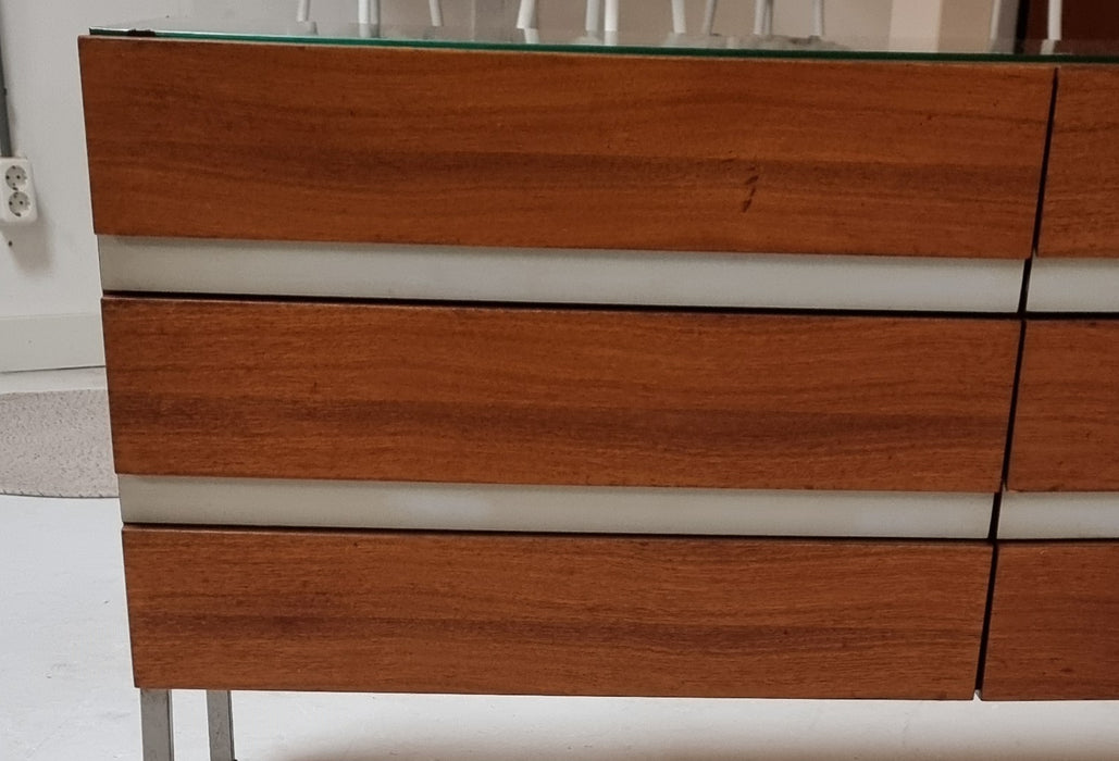 70's lowboard