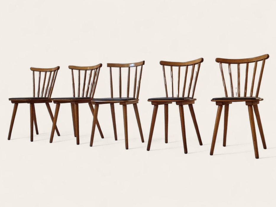Vijf Mid Century stoelen