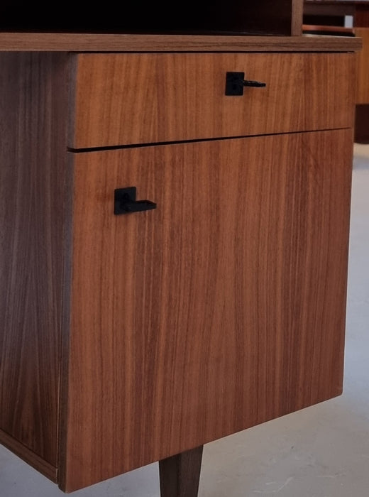 Mid Century bureau