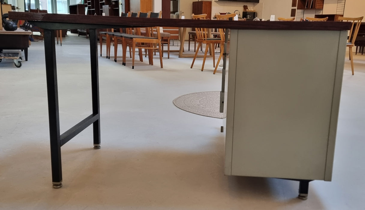 bureau des années 70