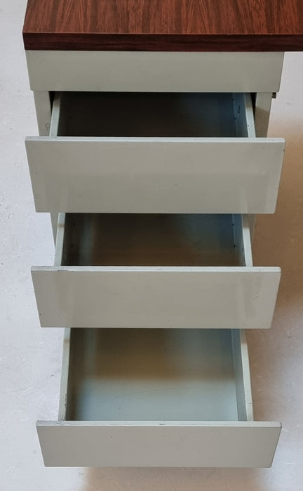 bureau des années 70