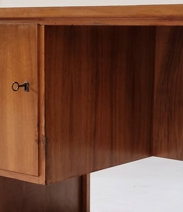 Mid Century bureau