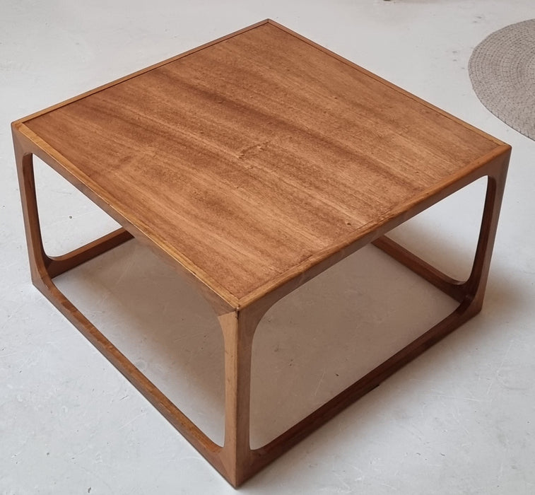 Table basse du milieu du siècle