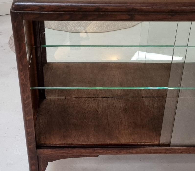 Mid Century vitrinekast