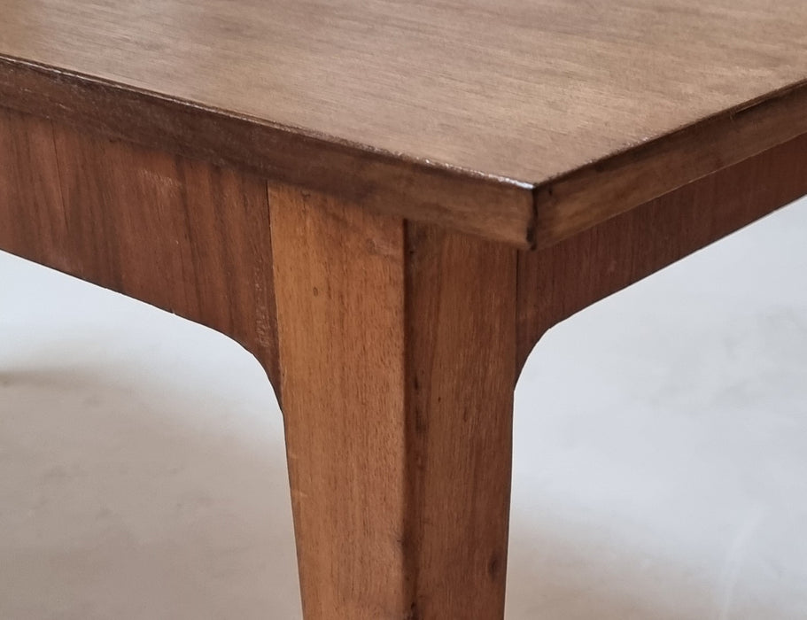 Mid Century eettafel