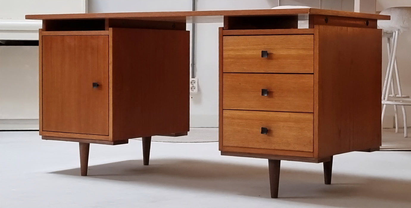 Mid Century bureau