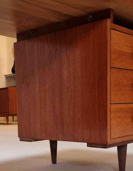 Mid Century bureau