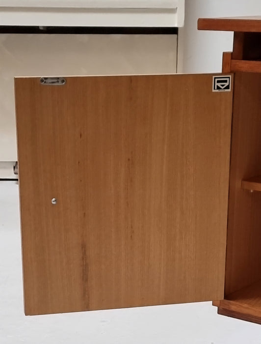 Mid Century bureau
