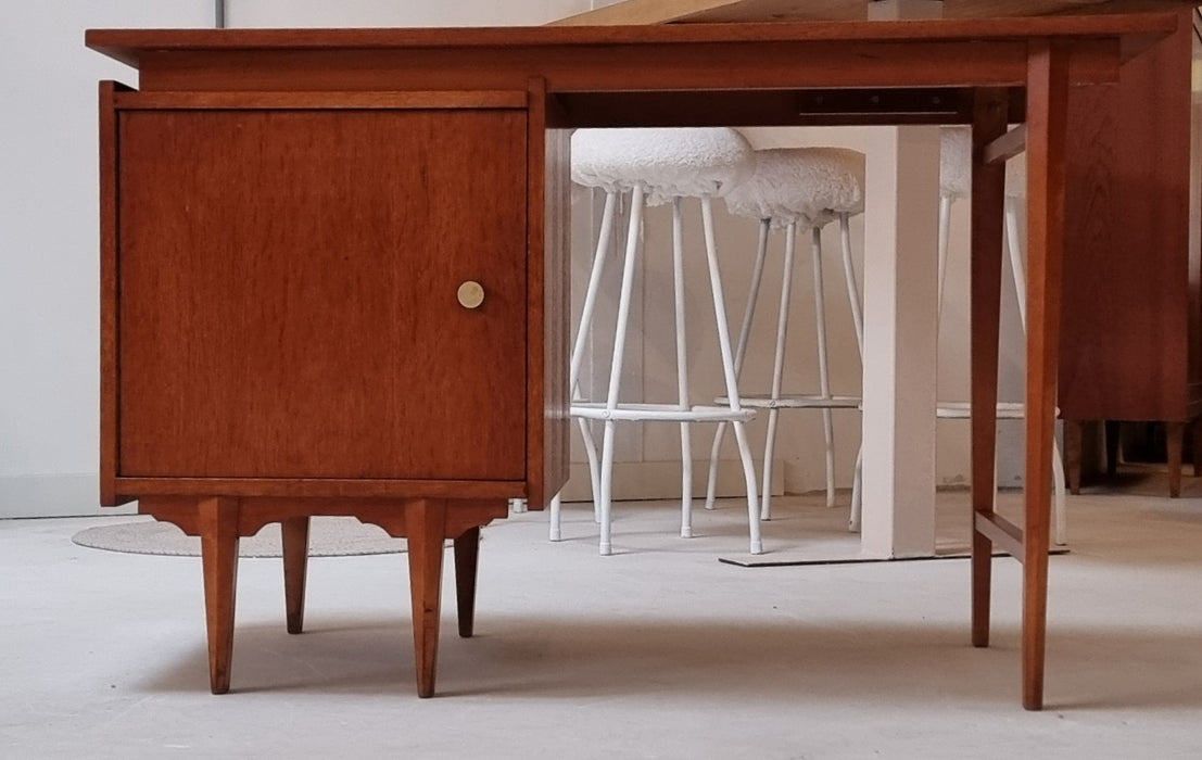 Mid Century bureau