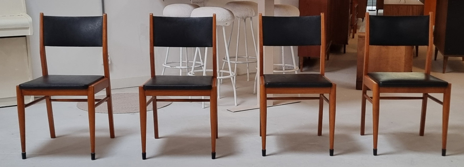 Sedie della metà del secolo