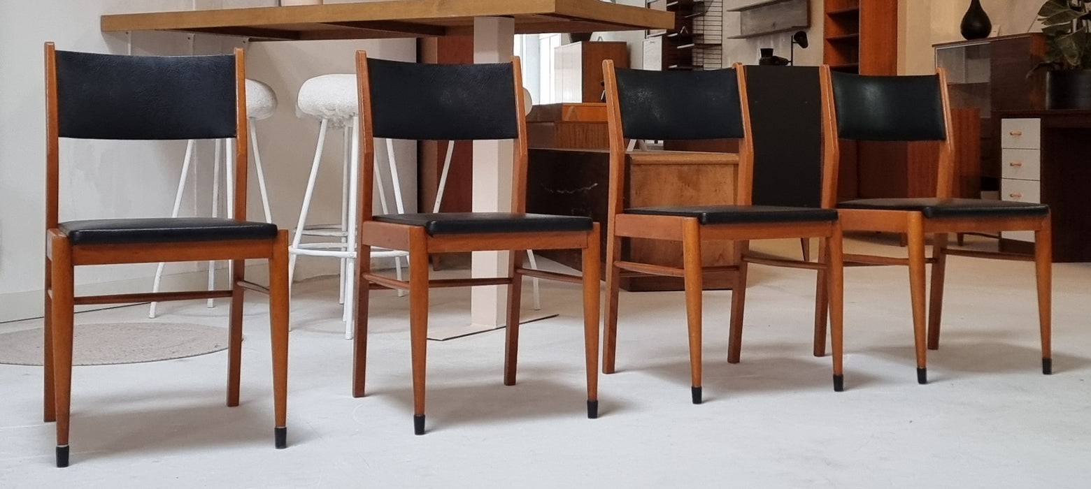 Sedie della metà del secolo