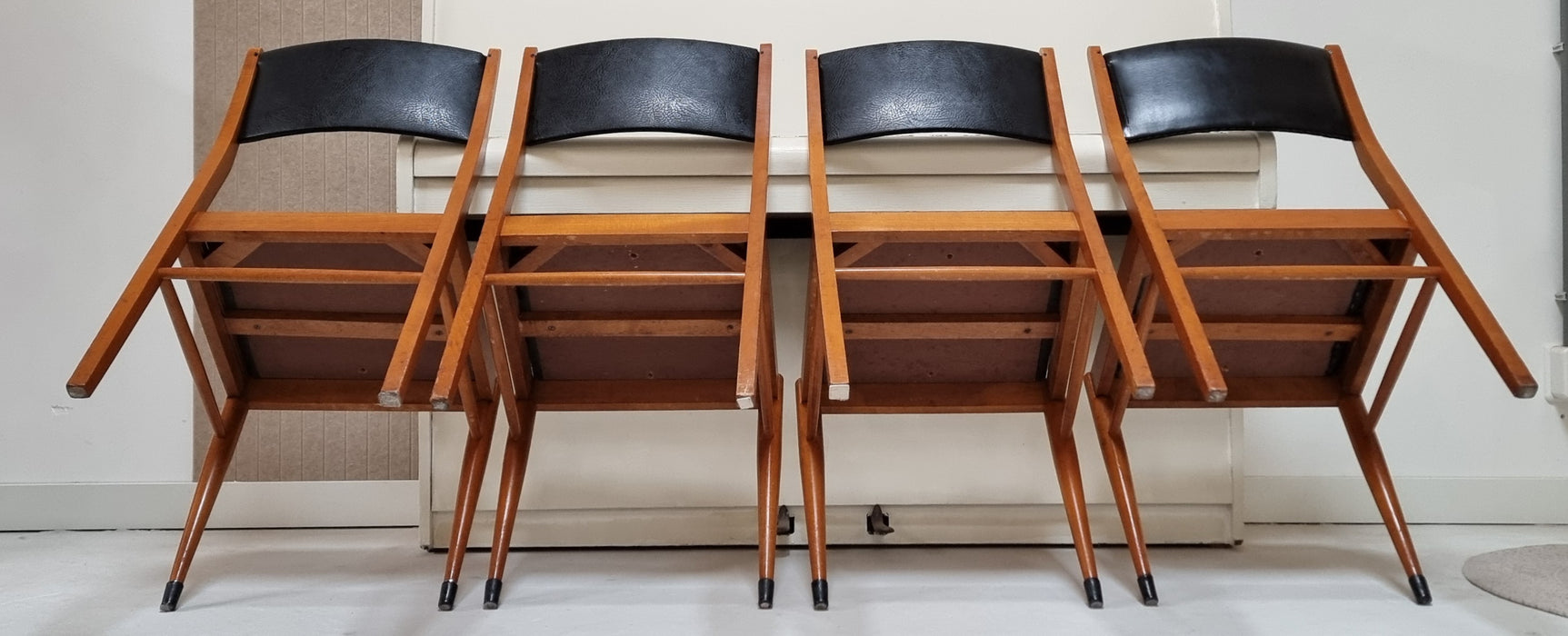 Sedie della metà del secolo