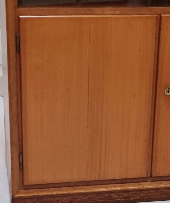 Mid Century vitrinekast