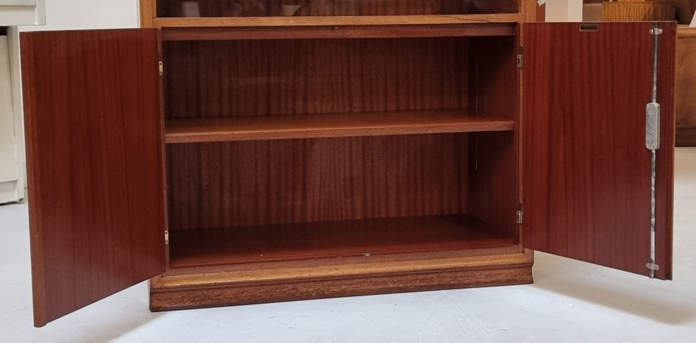 Mid Century vitrinekast