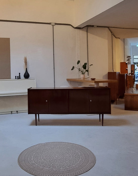 Buffet du milieu du siècle