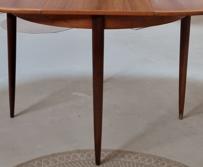 Mid Century eettafel