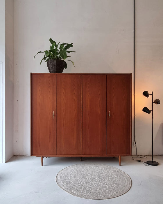 Mid Century kledingkast