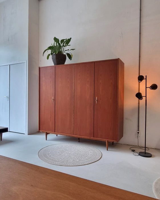 Mid Century kledingkast