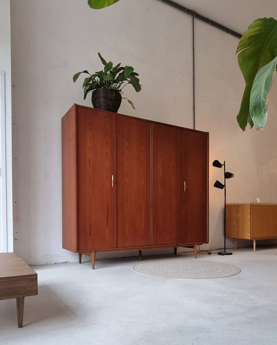 Mid Century kledingkast