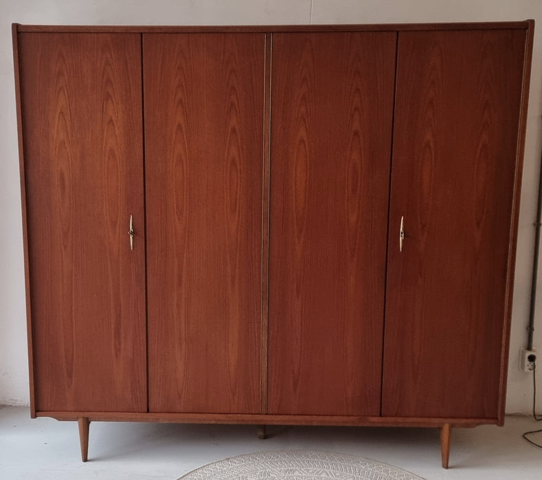 Mid Century kledingkast
