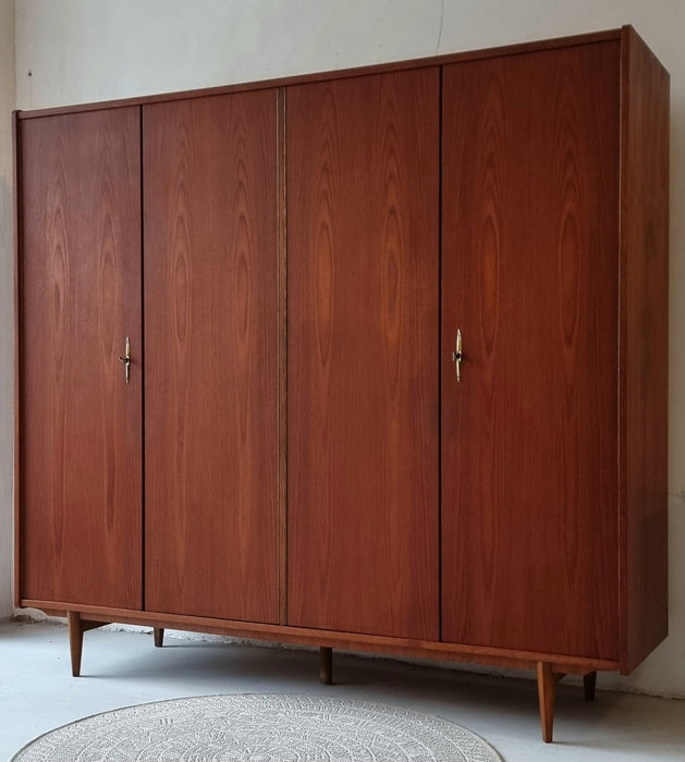 Mid Century kledingkast