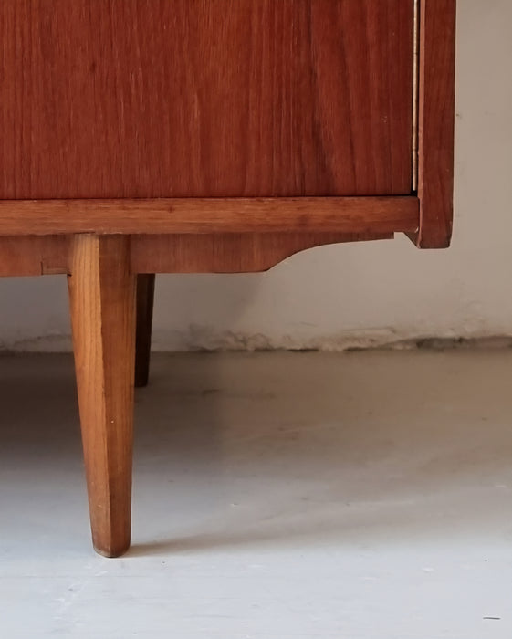 Mid Century kledingkast