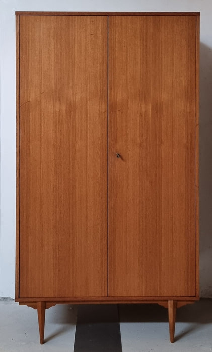 Mid Century kledingkast