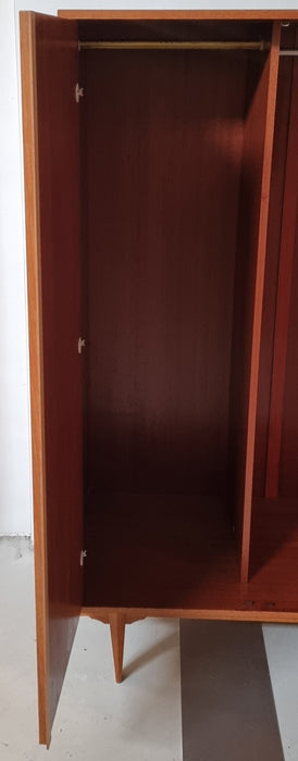 Mid Century kledingkast