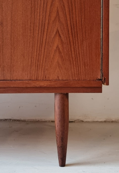 Mid Century kledingkast