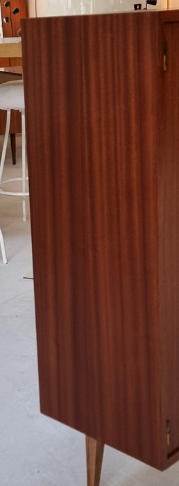 Mobiletto della metà del secolo
