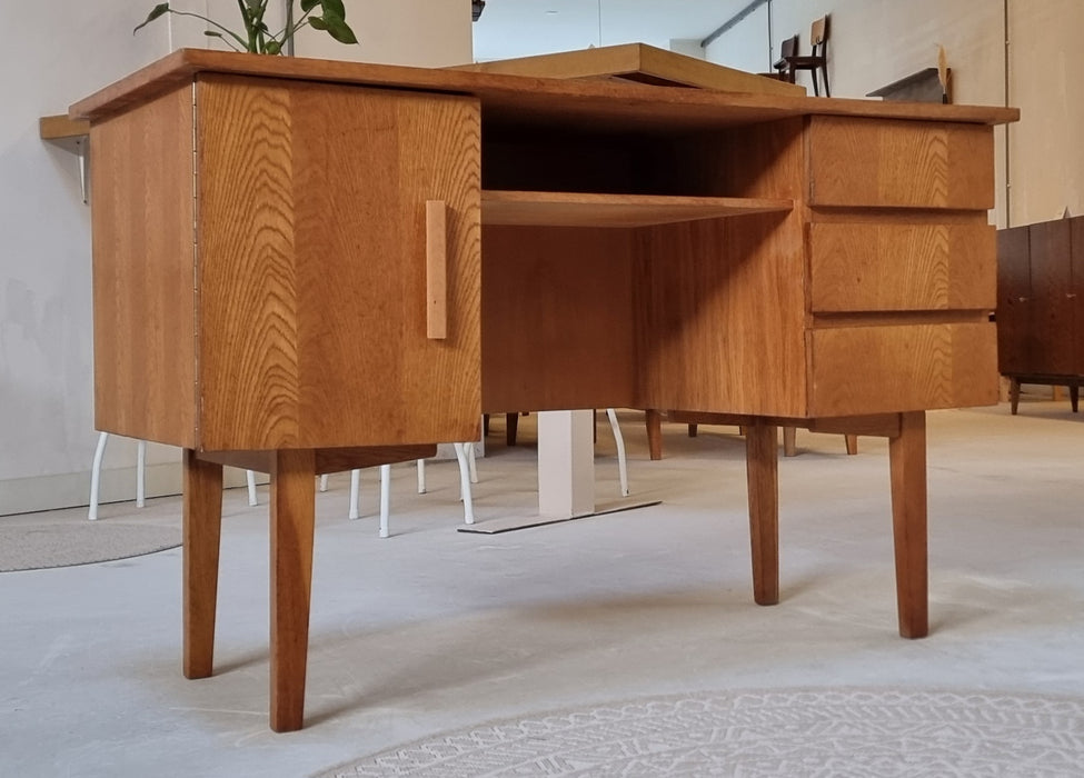 Mid Century bureau