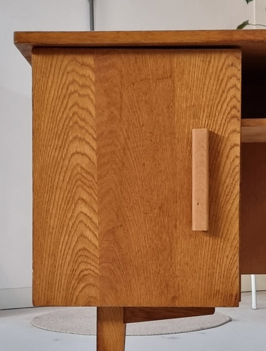 Mid Century bureau