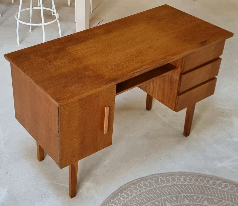 Mid Century bureau