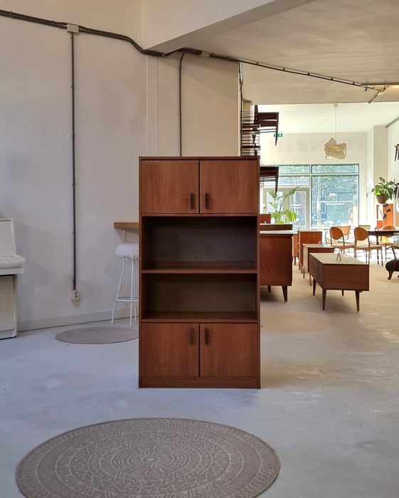 70's highboard