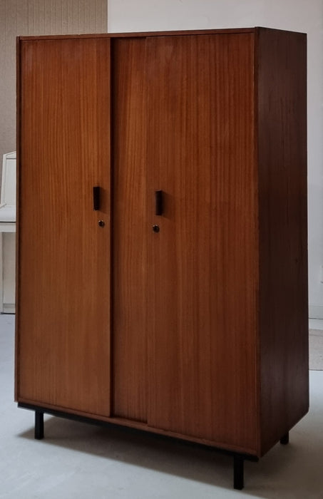Mid Century kledingkast