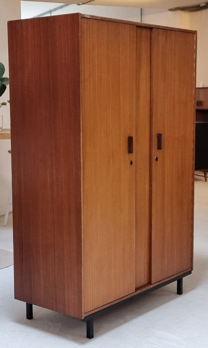 Mid Century kledingkast