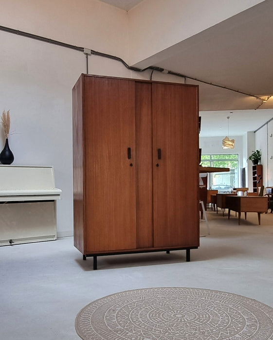 Mid Century kledingkast