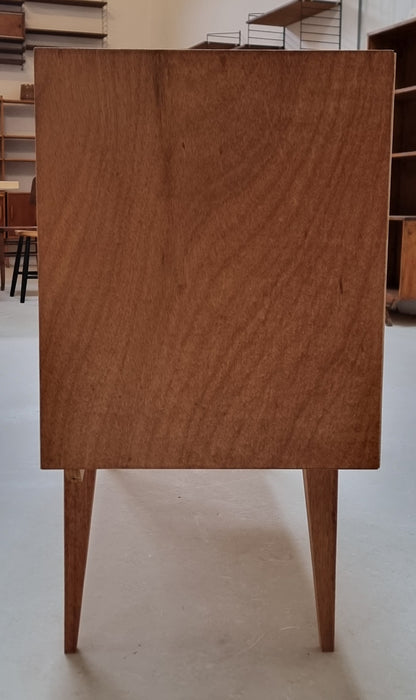 Sideboard Gundan