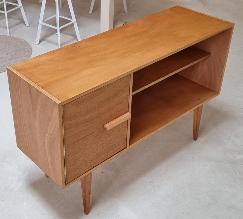 Sideboard Gundan