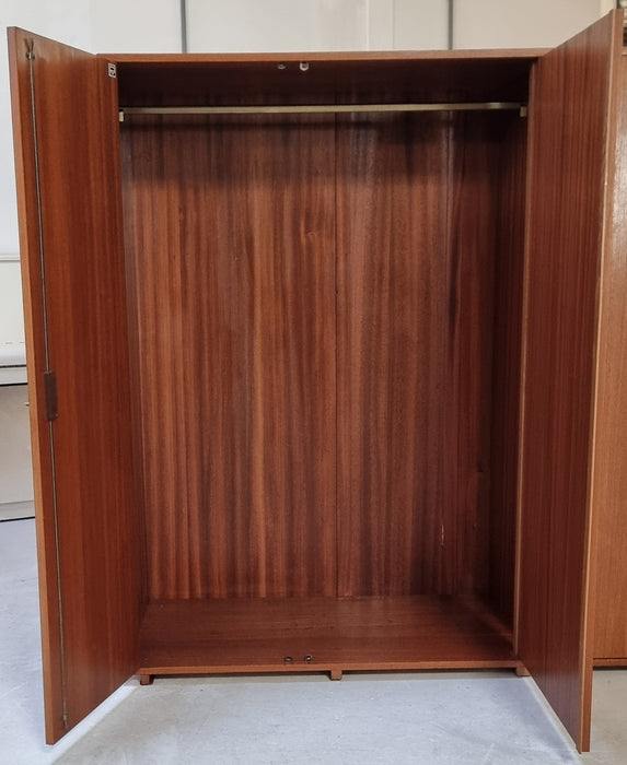 Mid Century kledingkast