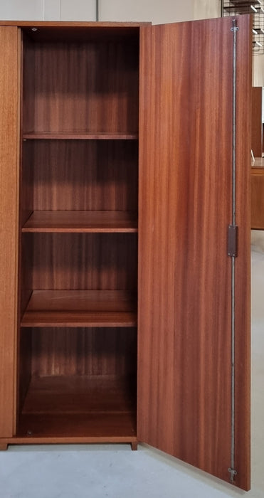 Mid Century kledingkast