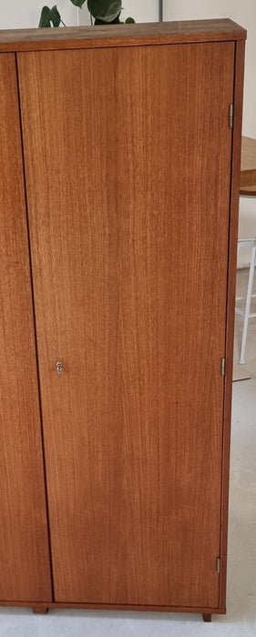 Mid Century kledingkast