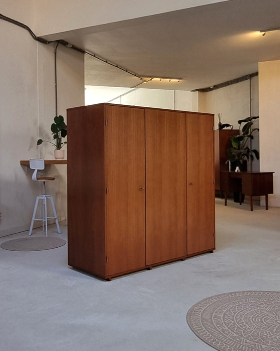 Mid Century kledingkast