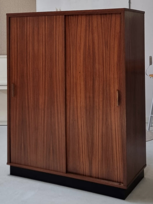 Mid Century kledingkast